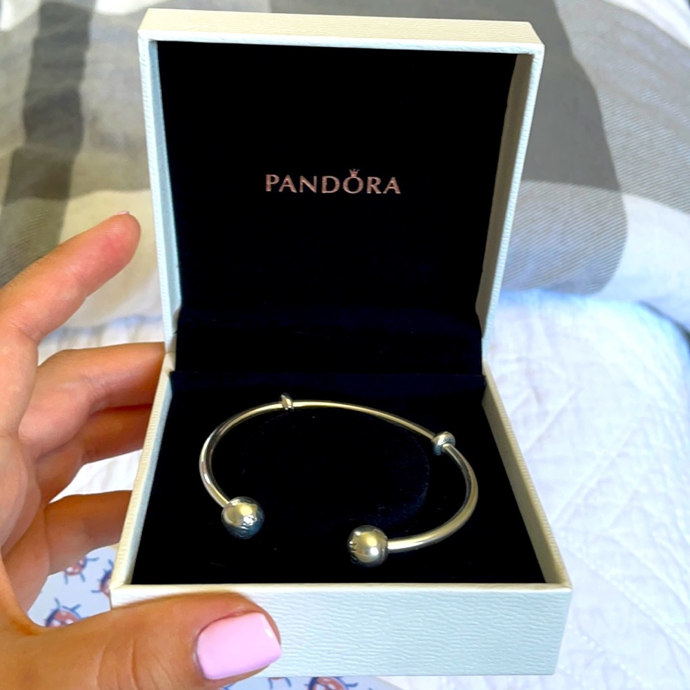 New Pandora bangle 7”